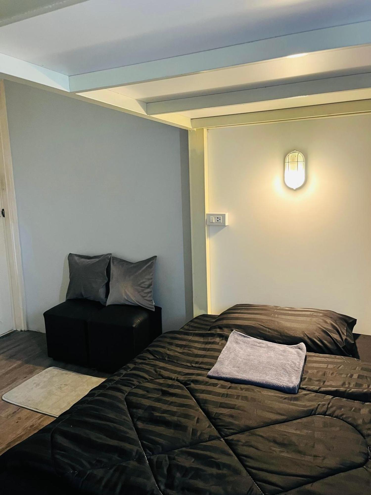 Patone Hostel Phra Nakhon Si Ayutthaya Esterno foto